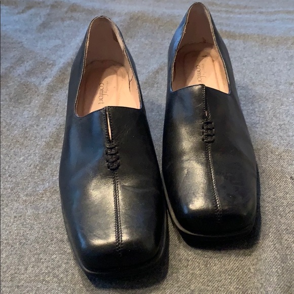 strictly comfort Shoes - Strictly Comfort Size 9.5 Black Leather Shoes EUC